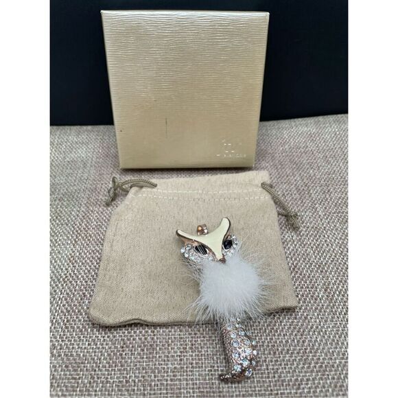 New Furry Fox Bling Pendant Foxy Cleopatra Crystals Gift Idea Collection Piece - Picture 8 of 10